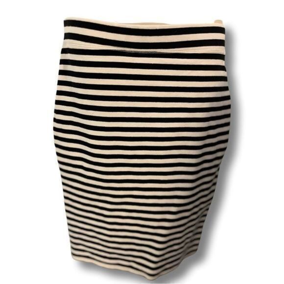 Old Navy Classic Black and white striped Pencil skirt. Stretchy Women’s Size Sma - Picture 1 of 3
